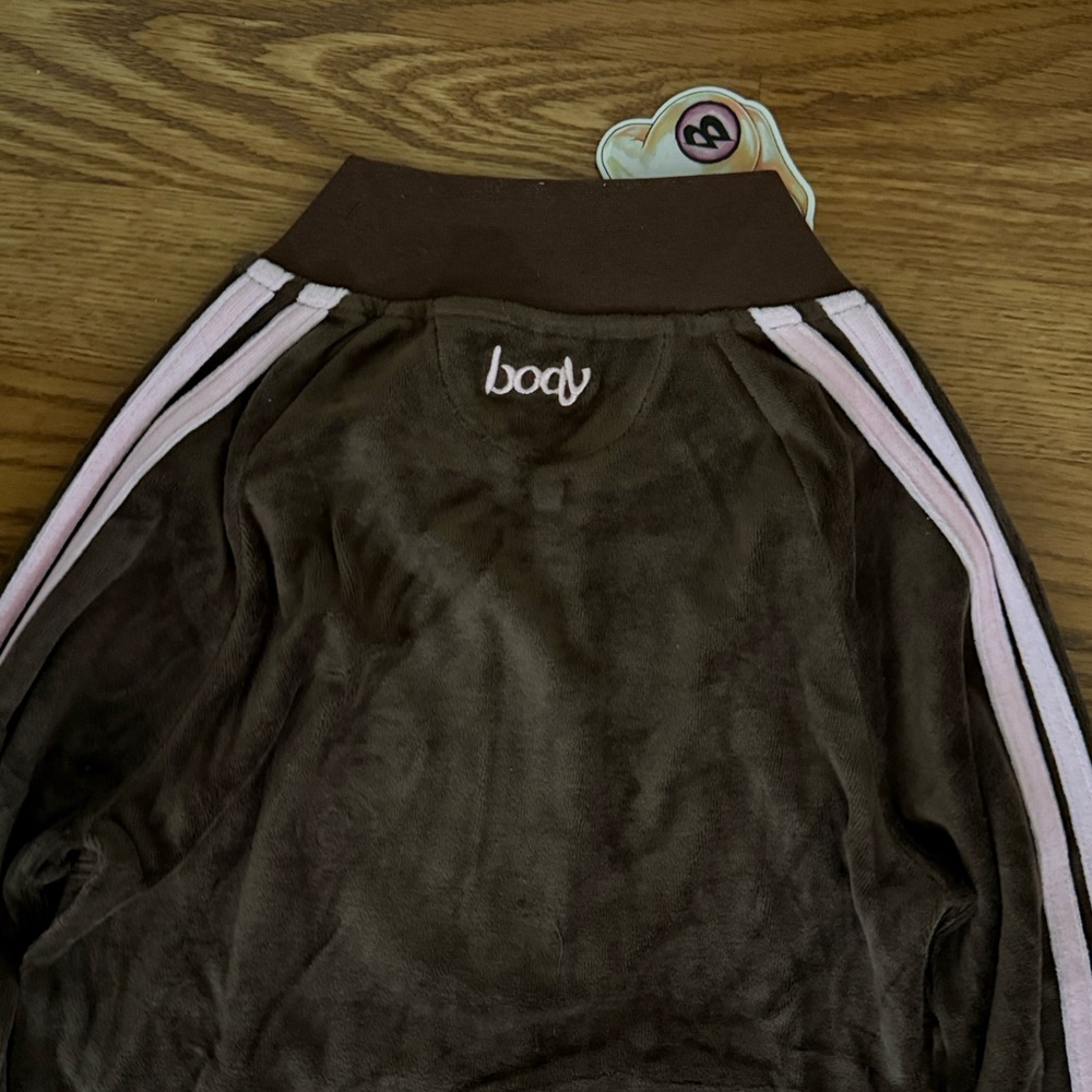 BODY BY RAVEN VELOUR TRACKSUIT BROWN/PINK - Picture 5 of 6